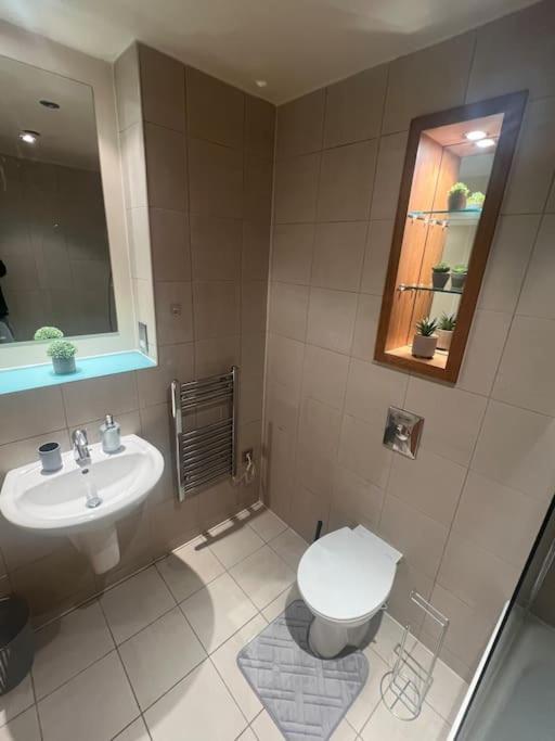 Modern 2-Bedroom Apartment In Sheffield City Centre With Balcony, 2 Bathrooms & 4K Smart Tv - Sleeps 6 Esterno foto
